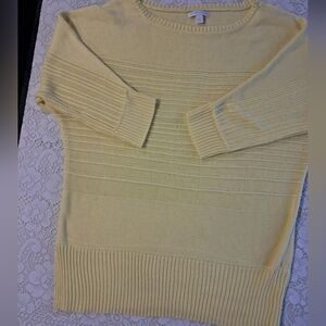Like New XL NEW YORK company Pale Yellow Sweater